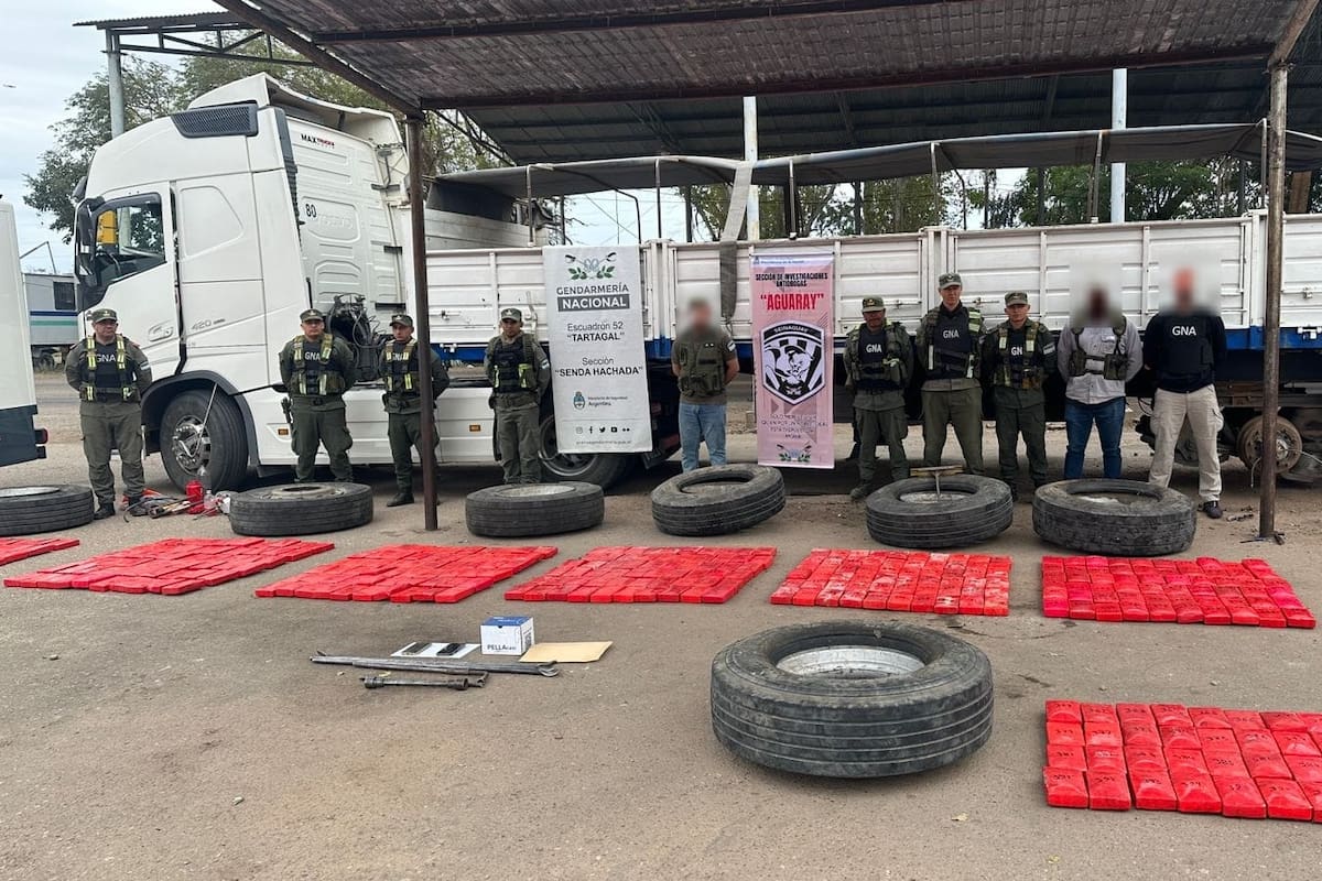 El operativo antidrogas se concretó en Senda Hachada, en Santiago del Estero
