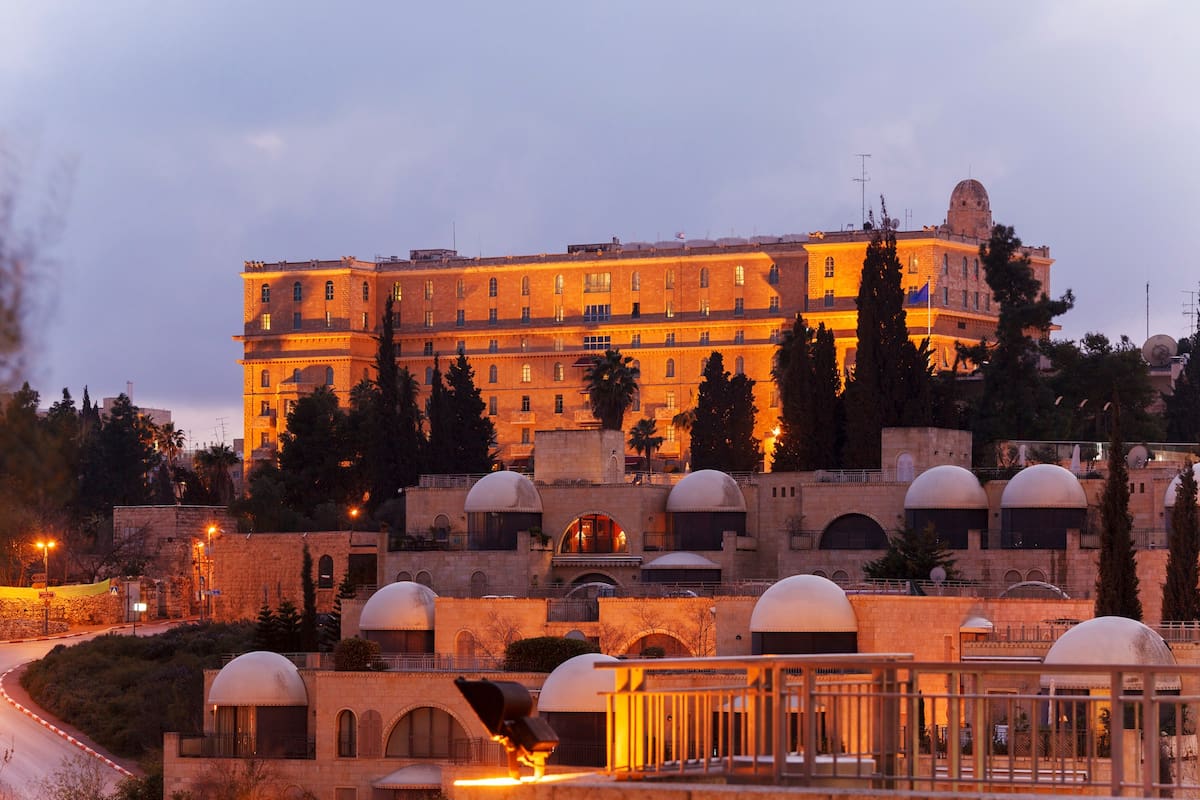 El operativo de seguridad aguarda la llegada de la delegación argentina al hotel King David