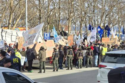 El operativo de seguridad de las fuerzas federales en torno a la protesta sindical