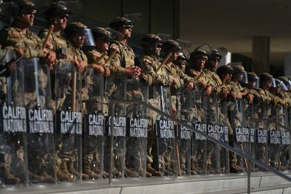 El operativo había movilizado en total a 4000 integrantes de la Guardia Nacional y 700 marines en servicio activo, con el objetivo de proteger a agentes del ICE y propiedades federales