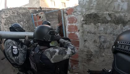 El operativo se realizó en el marco de una investigación por denuncias de comerciantes sobre robos en sus locales