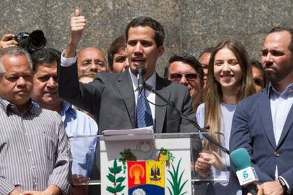 Guaidó, líder de la oposición y al frente de la Asamblea Nacional, asumió el miércoles pasado como “presidente encargado”
