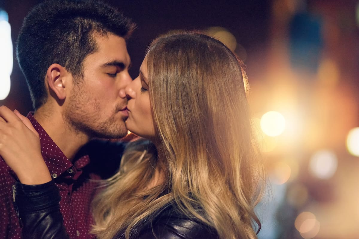 El origen del beso tendría un punto de partida en los primates