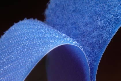 El origen del velcro: quién lo inventó y por qué se llama así