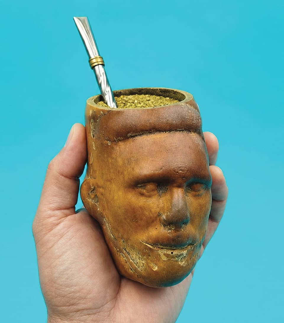 El original mate con la cara de Messi firmado por el Grupo Bondi