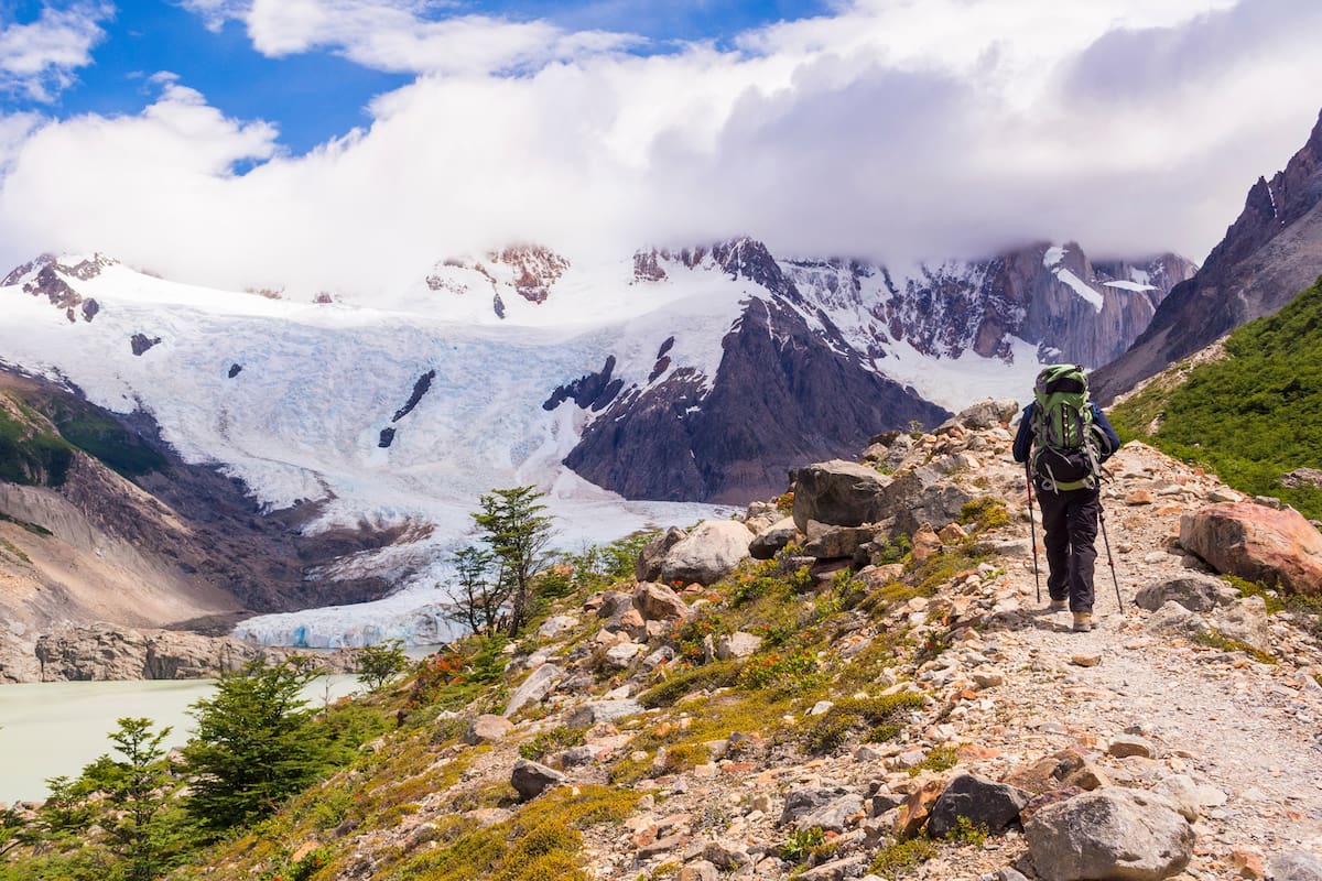 El otoño es una temporada especial en este pueblo patagónico famoso por su variedad de trekkings