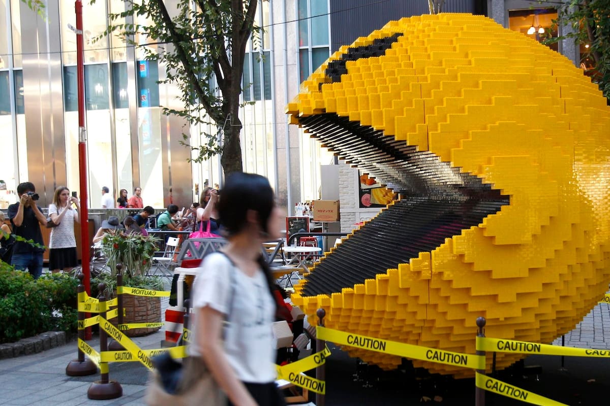 El Pac-Man nació en 1980; esta versión hecha en Lego está en Shinjuku, Tokio