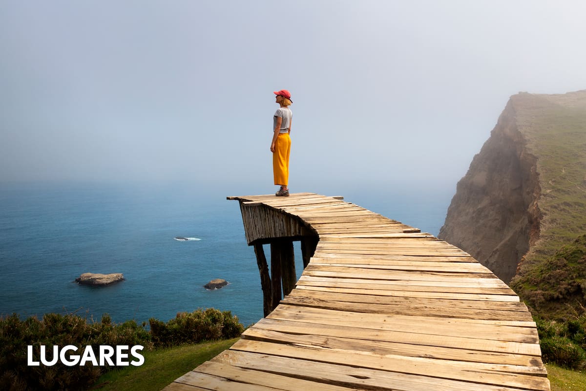 El Pacífico desde el muelle de las Almas, una obra de Marcelo Orellana Rivera.