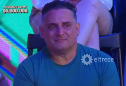 El padre de Aki se conmovió hasta las lágrimas cuando la joven contó que si ganaba, usaría el dinero para independizarse (Foto: Captura de TV / eltrece)