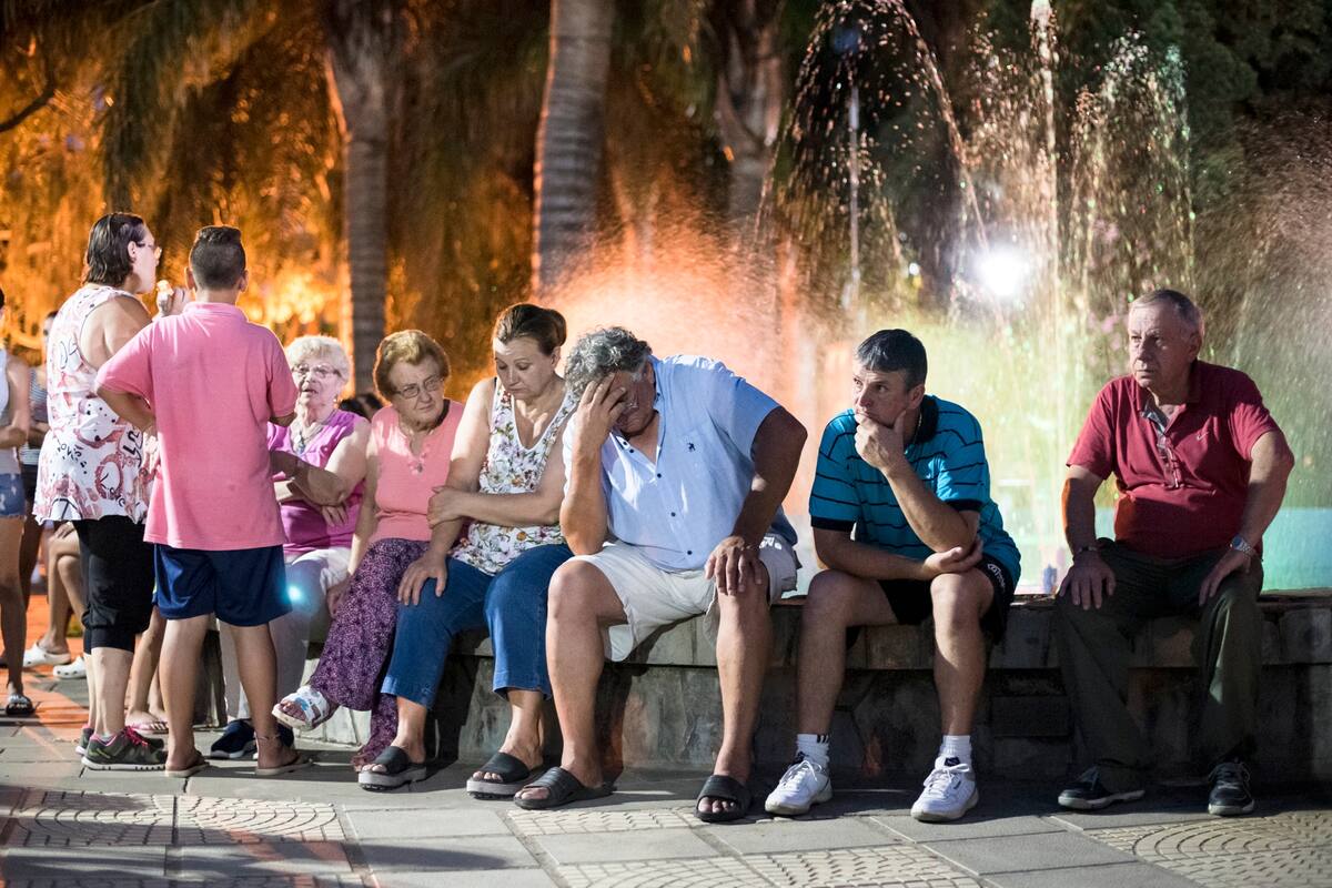 El padre de Emiliano en una manifestación para que la búsqueda continúe