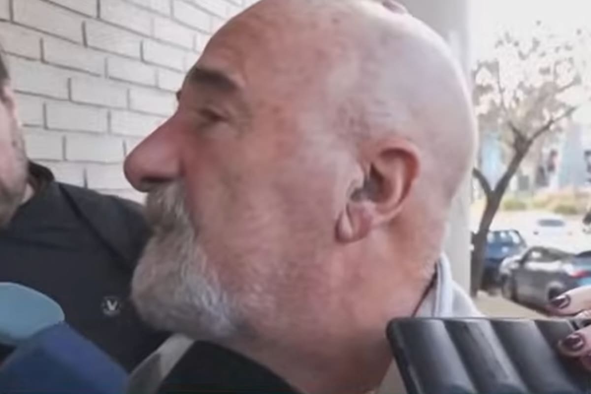 El padre de Julieta Prandi se mostró confiado en el ultimo día del juicio de su hija conta Claudio Contardi
