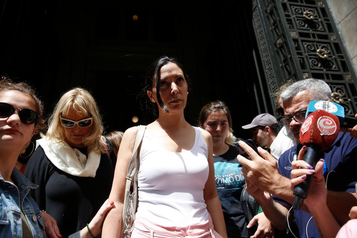 El padre de la actriz demandada por Juan Darthés dialogó con LA NACION, tras la fallida audiencia