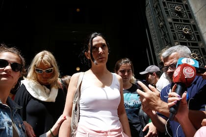 El padre de la actriz demandada por Juan Darthés dialogó con LA NACION, tras la fallida audiencia