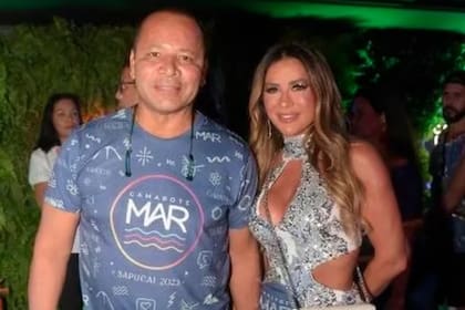 El padre de Neymar Jr. junto a Mariane Bernardi Santos, su nueva pareja