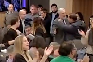 El cruce de un padre con legisladores de LLA tras una presentación del Coro de Niños en Diputados