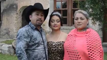 El padre invitó a "todos" a la fiesta de 15 de Rubí