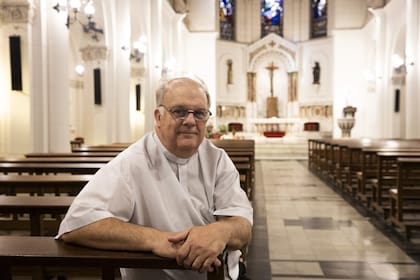 El padre Molero es párroco en Santiago Apóstol, una parroquia ubicada en el barrio porteño de Núñez