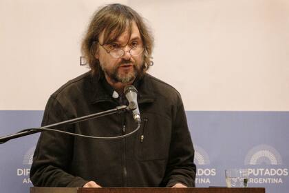 El padre Pepe expone sus argumentos en el debate