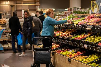 El pago de los beneficios SNAP se podría pausar en varios estados del país debido al cierre gubernamental (Pexels/RollzInternational)