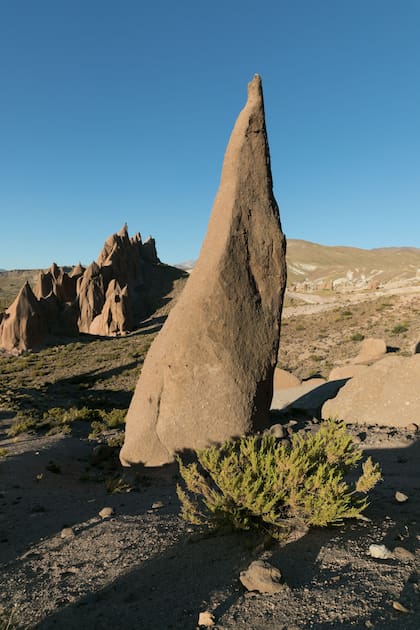 El paisaje en Los Bolillos es realmente único. Las formaciones rocosas cambian de color y forma según la luz del sol y la dirección del viento.