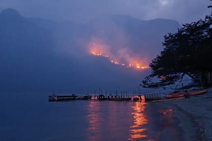 El paisaje, marcado por el paso del fuego