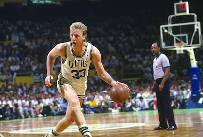 El pajarito de Twitter supuestamente se llama Larry, en homenaje a la estrella de baloncesto Larry Bird.