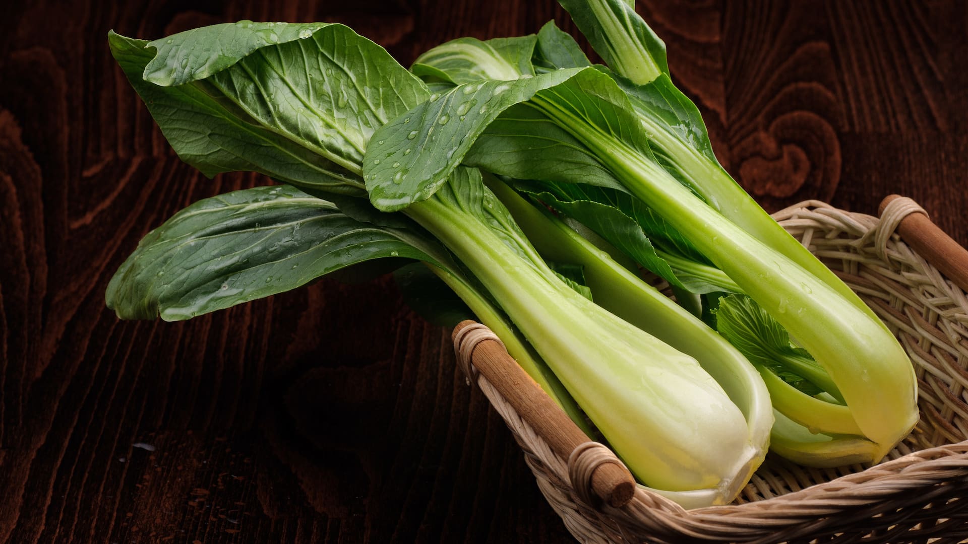 El pak choi, conocido también como acelga china, contiene compuestos azufrados con propiedades anticancerígenas