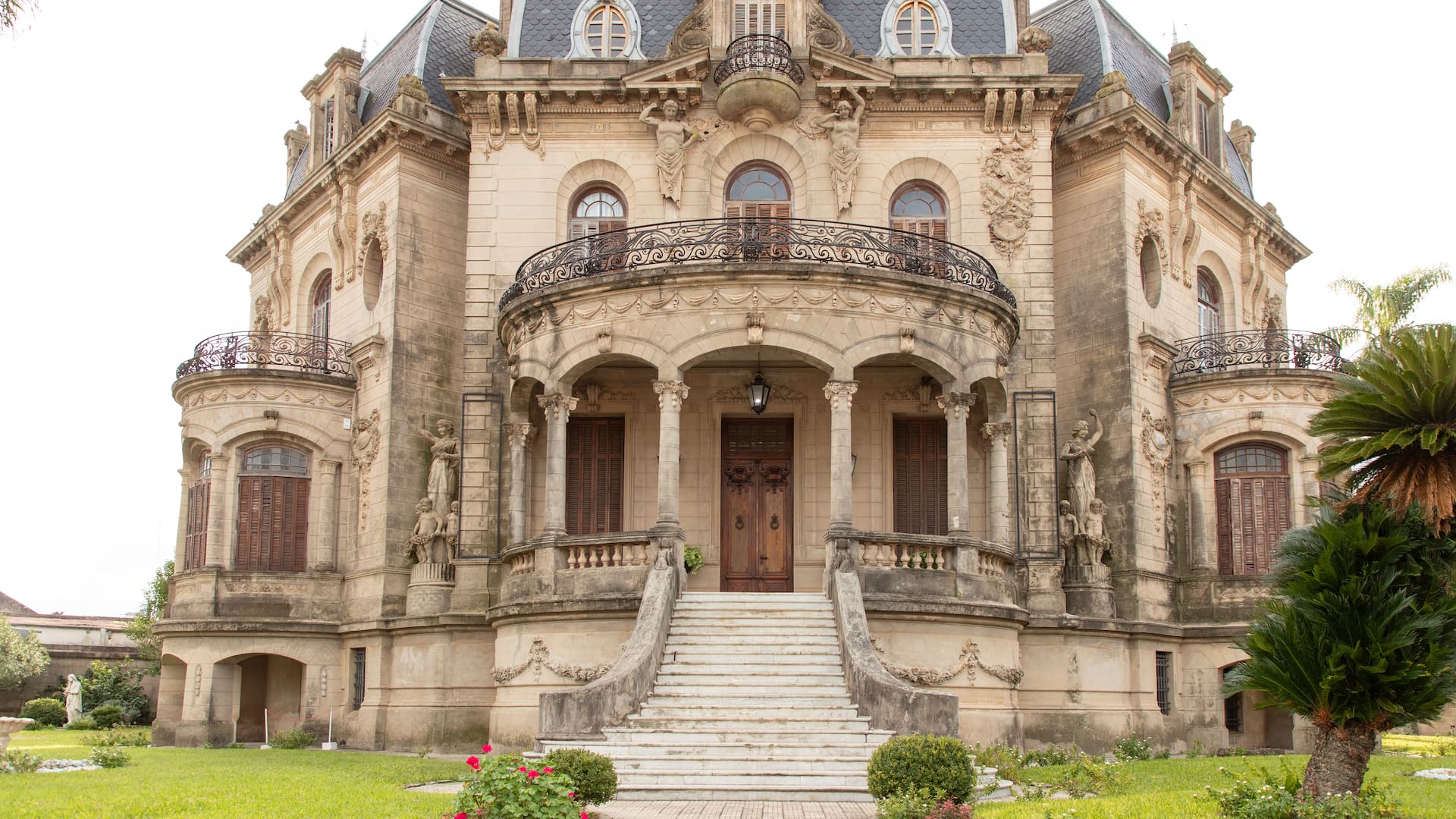 El Palacio Arruabarrena está entre los edificios más visitados de la ciudad.