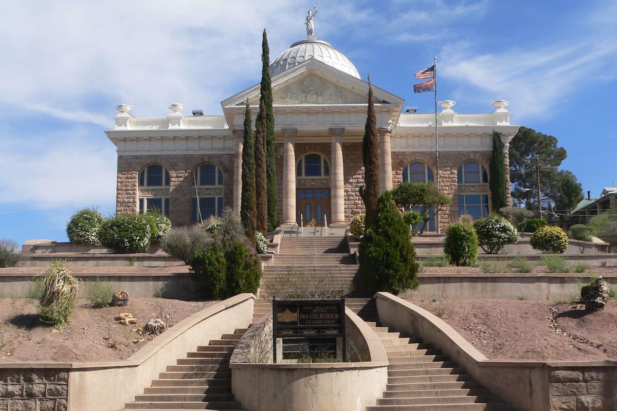 El palacio de justicia en Santa Cruz, Arizona. Foto: Wikimedia Commons
