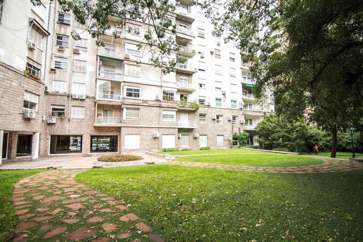 El Palacio de los Gansos en Las Heras y Ugarteche, un ícono del barrio