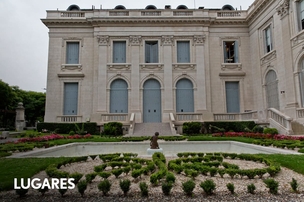 El Palacio Errázuriz, donde funciona el Museo de Arte Decorativo