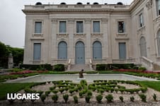 El dormitorio del Palacio Errázuriz que esperó más de un siglo para recuperar su brillo
