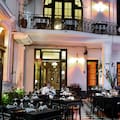 Perteneció a la familia Duhau y hoy alberga un restaurante abierto a todo público con meriendas libres por $22.000