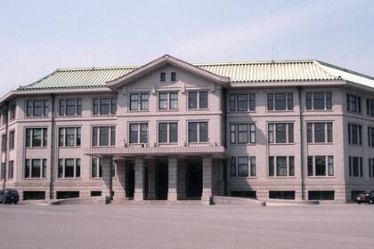 El palacio imperial de Japón despide a un empleado por robar dinero de la casa real.