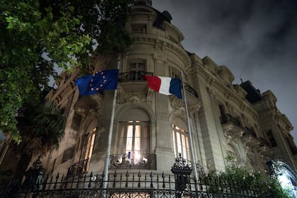 El Palacio Ortiz Basualdo. “Nos honra ser parte de esta iniciativa que pone en valor arquitectónico”, destacó el ministro consejero.
“BAFA se encarga de combinar la moda, el diseño, el patrimonio arquitectónico y la cultura"