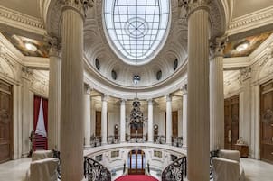 El palacio porteño que visitó Juan Pablo II y también alojó a Pío XII y a Francisco antes de sus entronizaciones