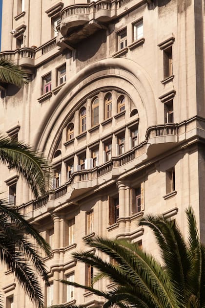El Palacio Salvo hoy es residencial y cuenta con oficinas.