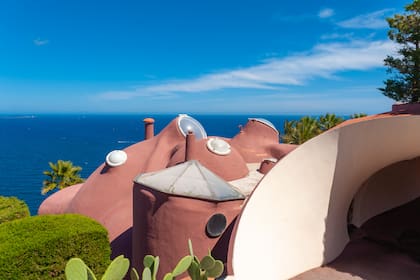 El Palais Bulles de Pierre en Théoule-sur-Mer, Alpes Maritimes, Francia