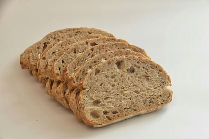 El pan de garbanzos es perfecto para aquellos que quieren disminuir el consumo de harina (Imagen ilustrativa)