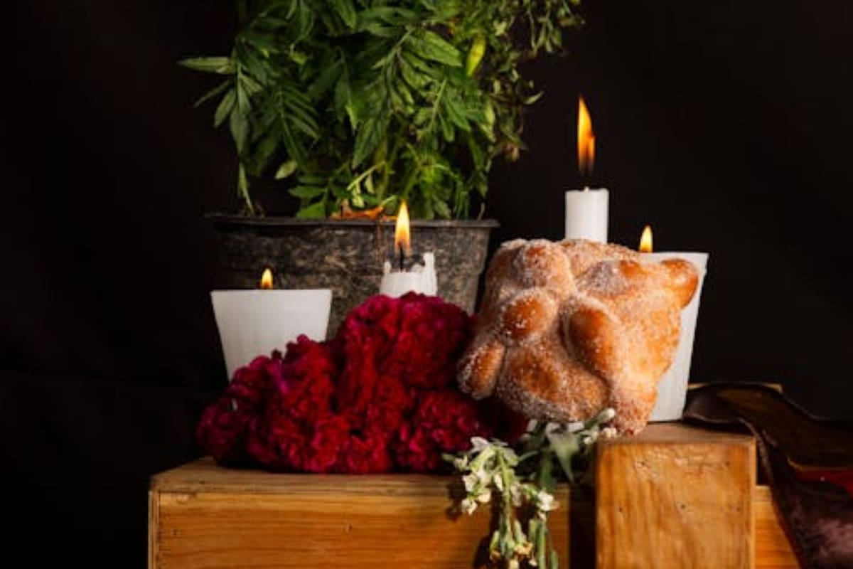 El pan del Día de Muertos es un símbolo importante de esta celebración mexicana (Pexels/Irene Constantino)