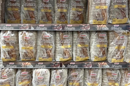 El pan lactal está en el centro de la tormenta. El Gobierno favoreció la importación desde Brasil.