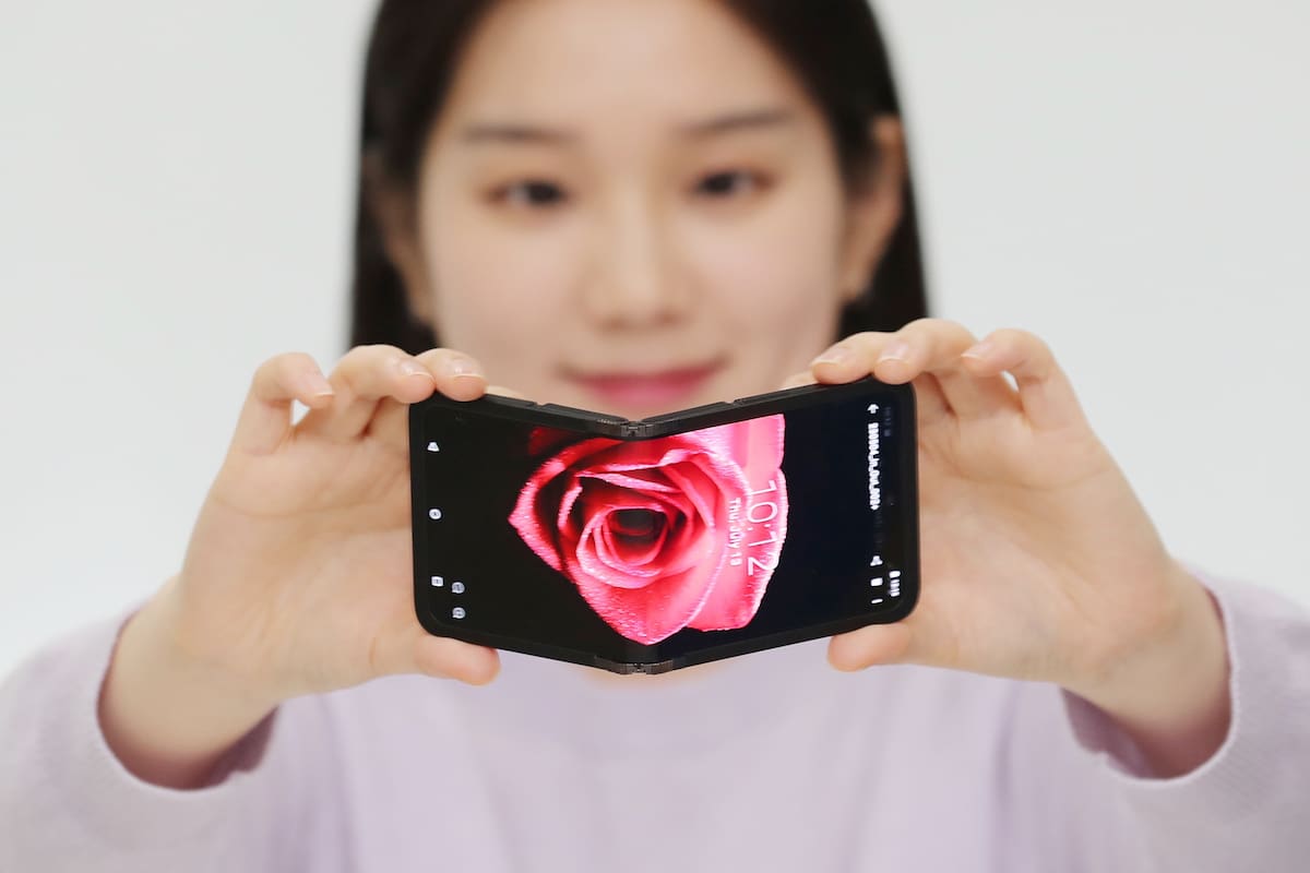 El panel que Samsung Display mostró en la CES 2024 y que se puede plegar en dos direcciones