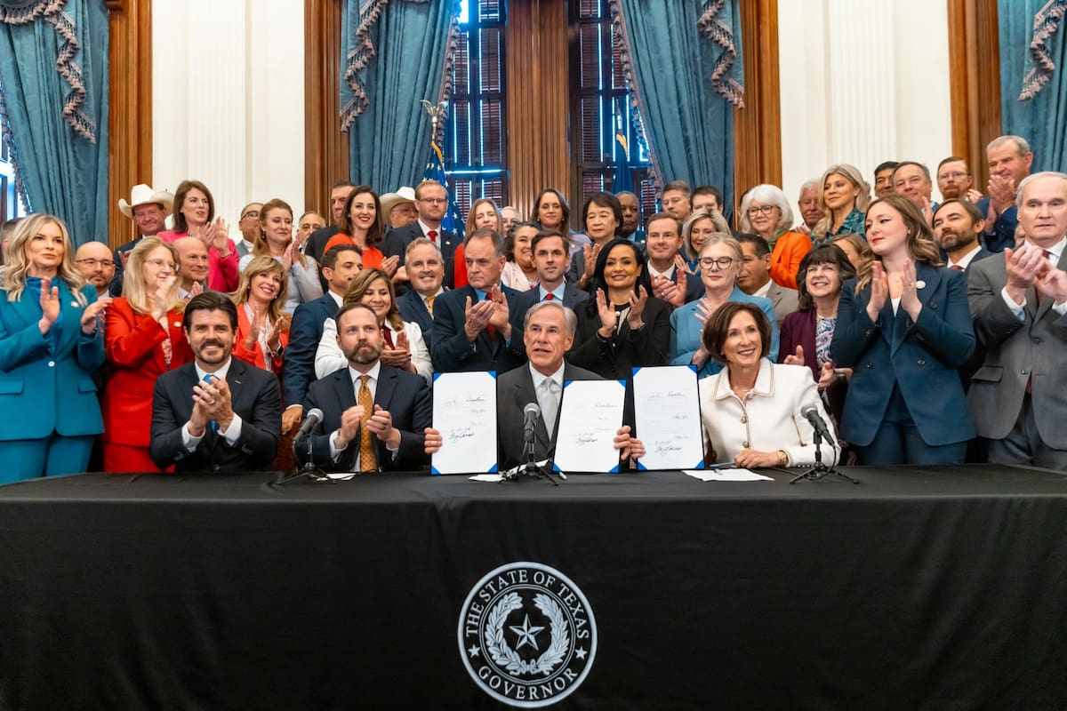 El panorama legal de Texas se redefine con leyes migratorias como la SB 8, que entrará en vigor en 2026, y la SB 36, ya implementada en 2025