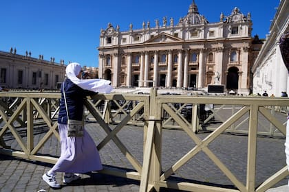 El papa avanza en canonización de santos de Venezuela y Papúa Nueva Guinea durante su convalecencia