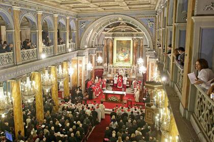 El Papa celebra una misa en la Capilla Azul, en Turquía