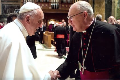 El Papa con el cardenal Kevin Farrell