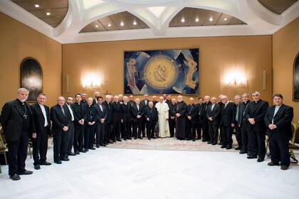 El Papa con obispos chilenos