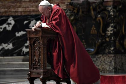 El Papa, en un Viernes Santo atípico