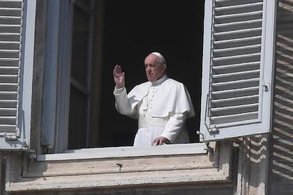 Coronavirus: el papa Francisco pidió rezar por "los hombres y mujeres que mueren solos"