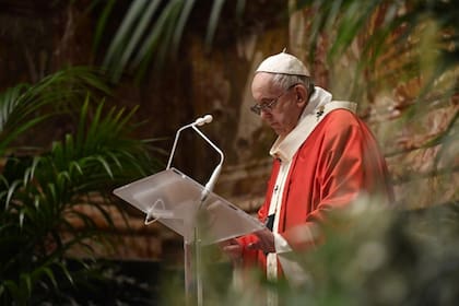 El papa Francisco cambió las habituales actividades de la Semana Santa por la pandemia
